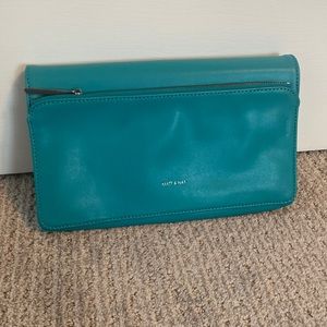 EUC/Like new Matt & Nat Clutch teal